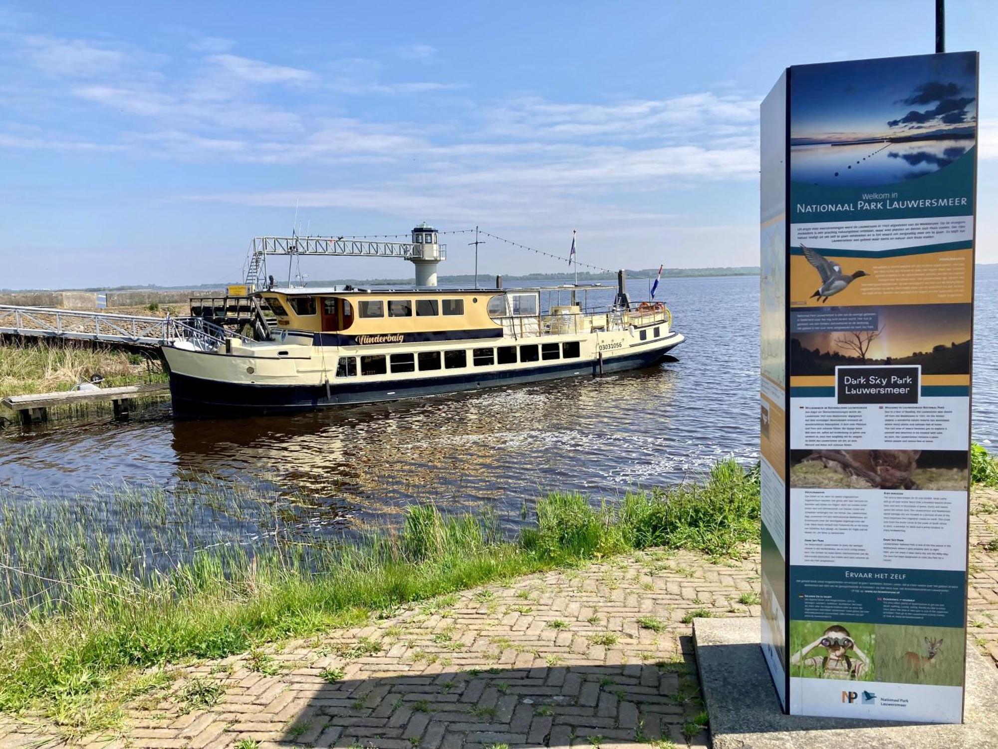 Bijzonder Chalet An Der Marina Met Sauna Anjum Kültér fotó